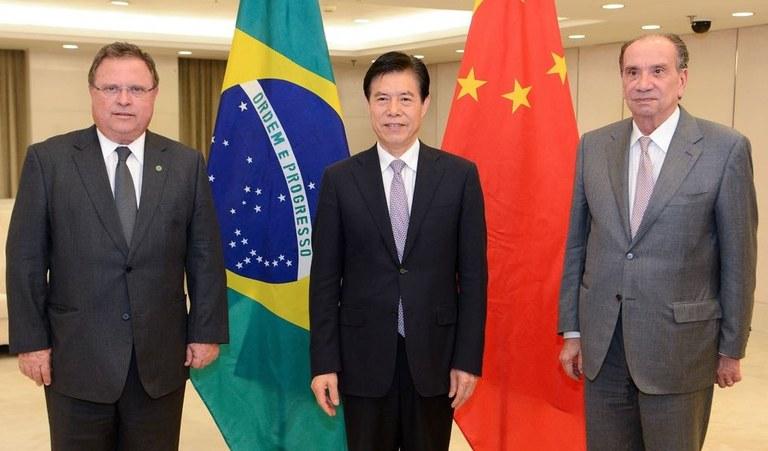 Da China, Blairo Maggi anuncia abertura do mercado da Coreia do Sul para carne suína brasileira